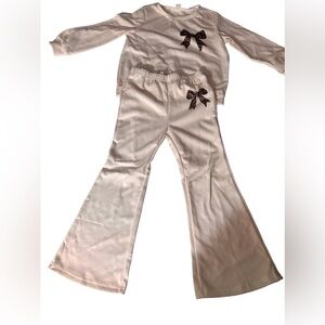 SHEIN Cream Kids Set with Leopard Bow Accents